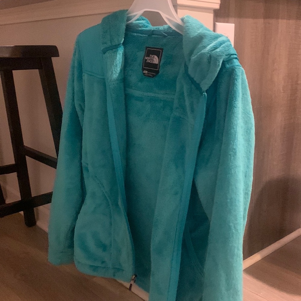 Super soft north face jacket.